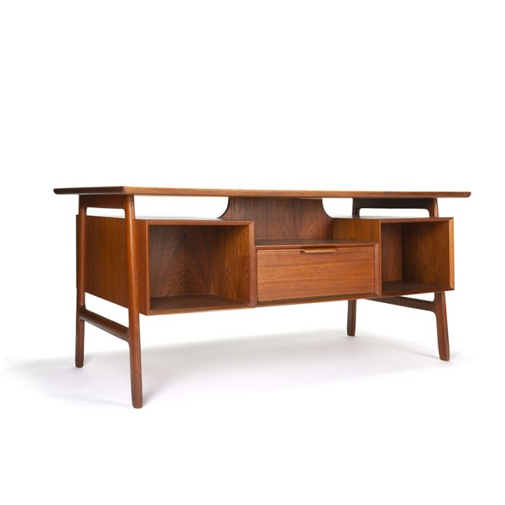 Teak Danish design desk model 75 by Omann Jun