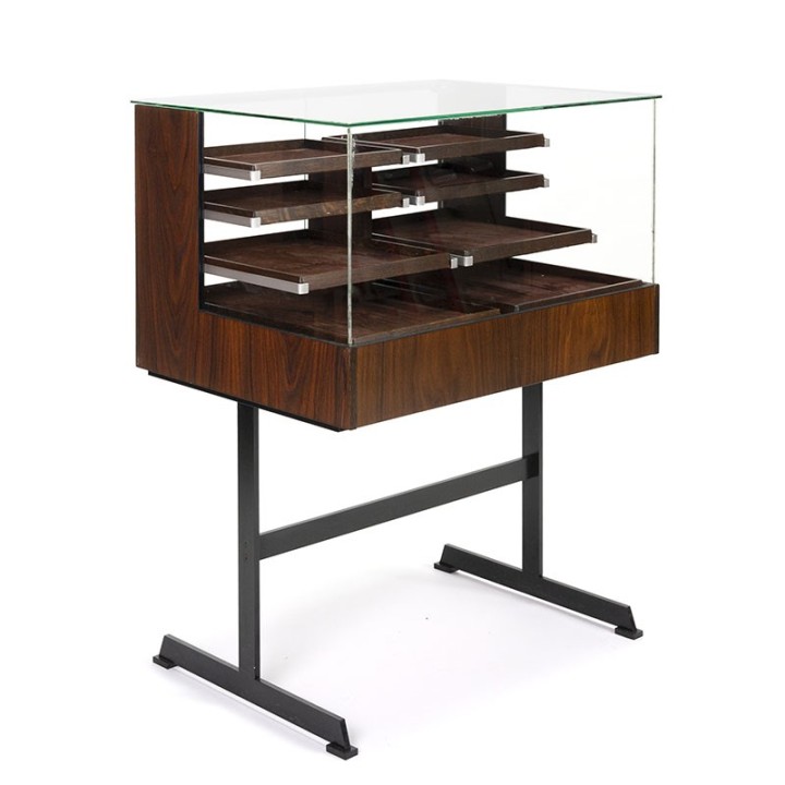 Vintage design vitrinekast met palissanderhout