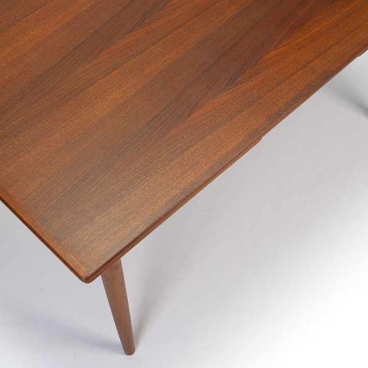 Vintage Deense design eettafel model 50 van Omann Jun