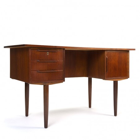 Deens teakhouten vintage bureau met ronde vormen