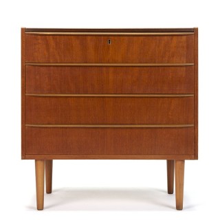 Danish vintage chest of drawers with 4 drawers in teak