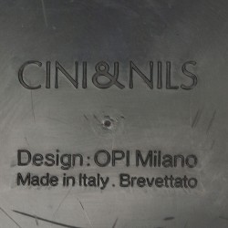 Italiaanse draaiende vintage design krantenbak van Cini & Nils