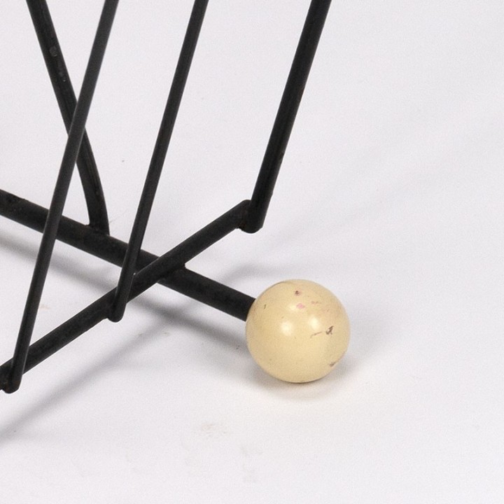 Magazine rack vintage fifties on ball foot