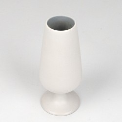 Vintage Flora Gouda porcelain vase model 1842