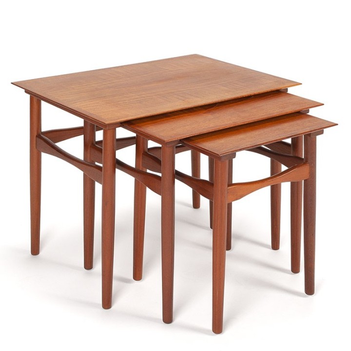 Deense vintage nesttafels ontwerp Poul Hundevad voor Fabian