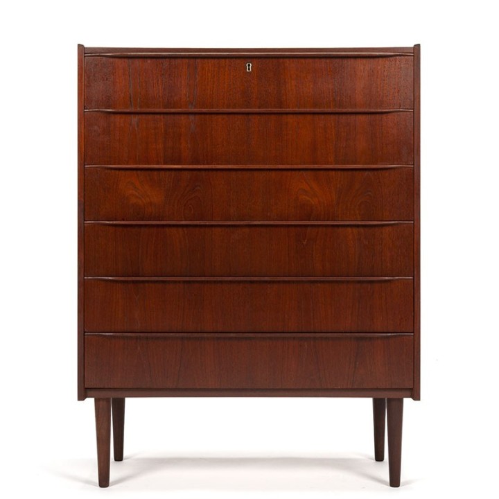 Large model vintage Danish chest of drawers with 6 drawers