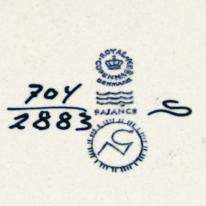 Royal Copenhagen vintage bowl design Nils Thorsson no. 704