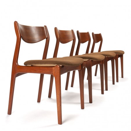P.E. Jørgensen design vintage set van 4 eettafel stoelen