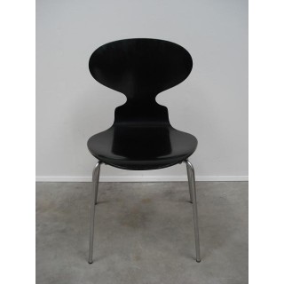 Arne Jacobsen Ant chair