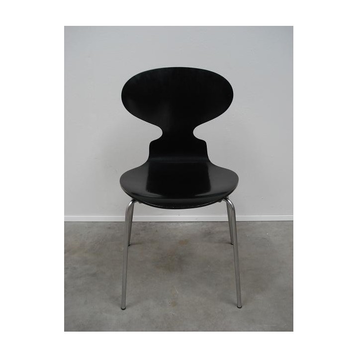 Arne Jacobsen Ant chair