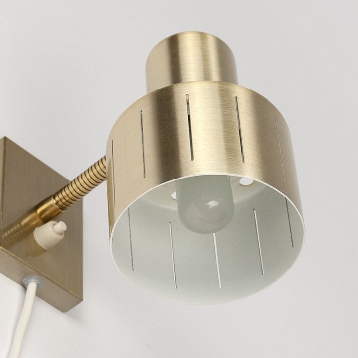 Messing Mid-Century vintage Deense wandlamp van Vitrika