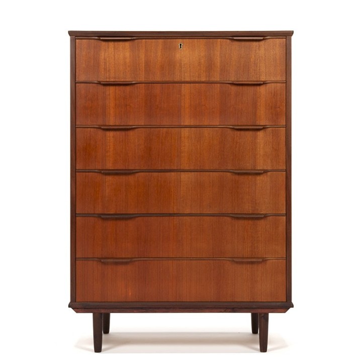 Large Mid-Century Modern Danish Vintage Design Chest of Drawers