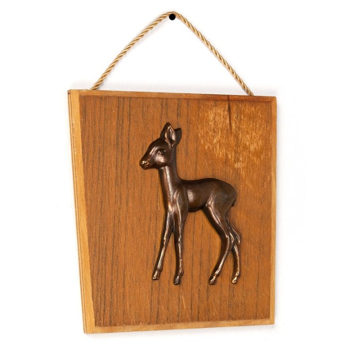 Vintage wall plate with brass deer