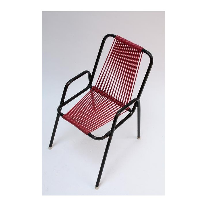 Child's chair with red seat - Retro Studio