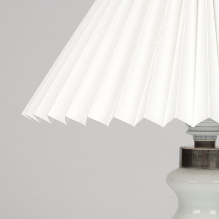 Holmegaard Deense vintage tafellamp type Mary Opal