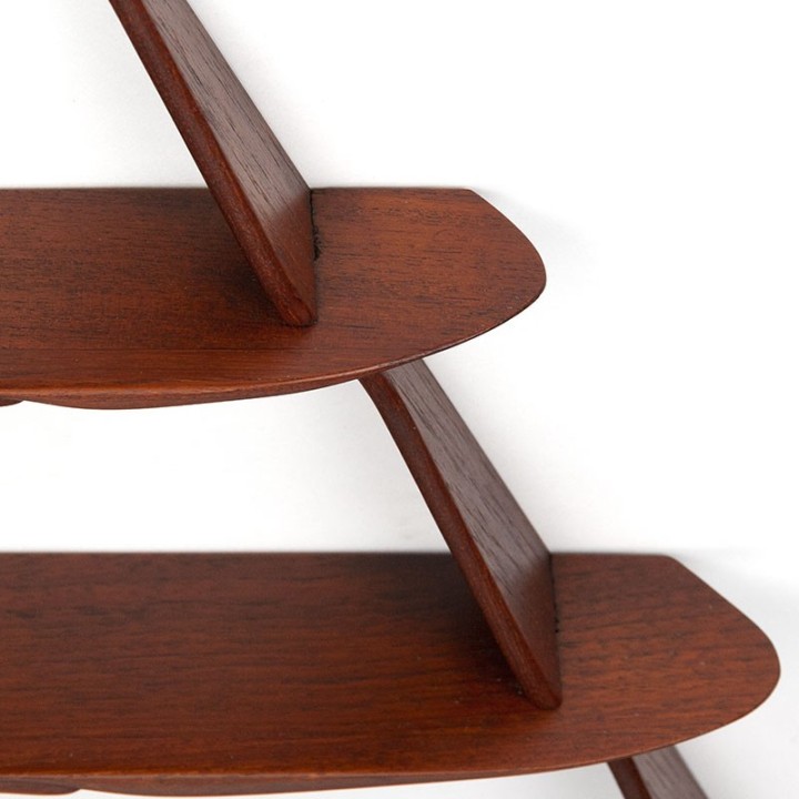 Organisch vormgegeven vintage Deens kruiden wandrek