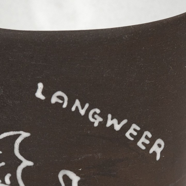 Klein model vaasje van aardewerk met vis afbeelding