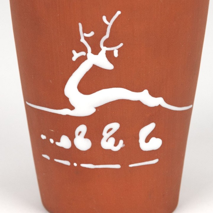 Aardewerk jaren zestig vaasje met afbeelding van een hert