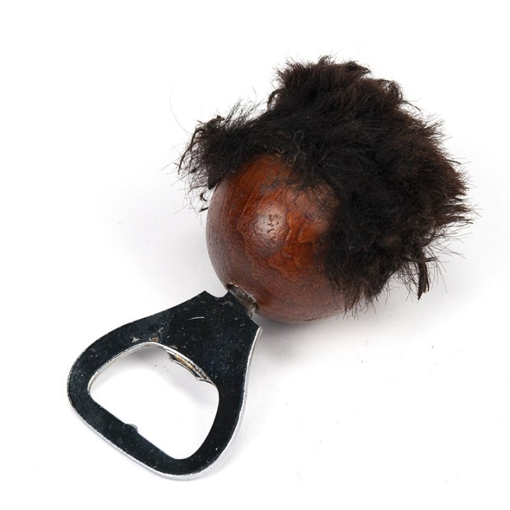 Scandinavische vintage kroonkurk opener als hoofdje