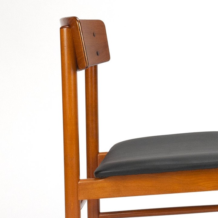 Farstrup model 211 vintage Danish dining table chair