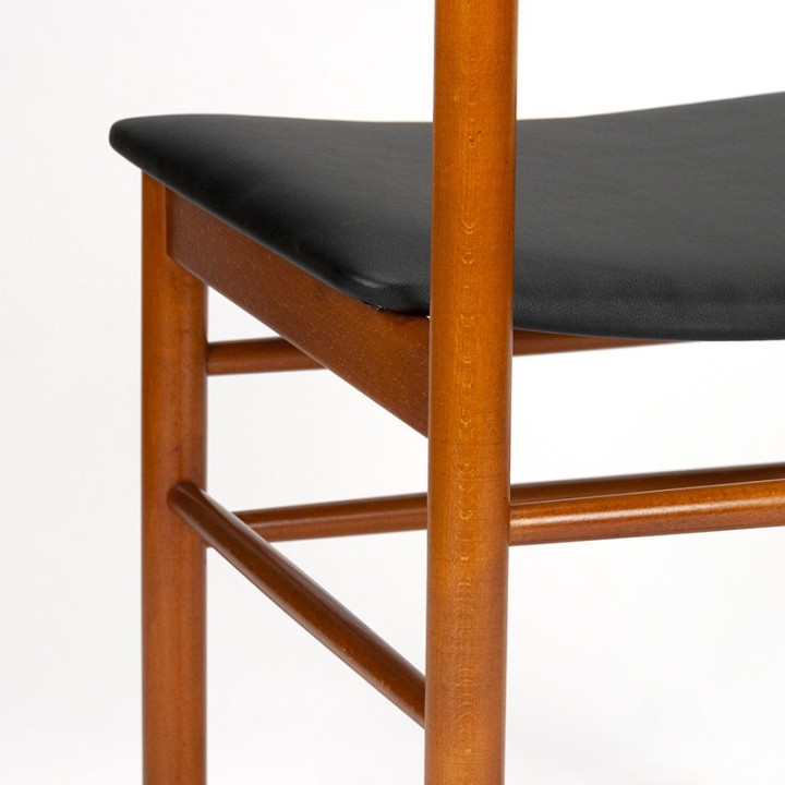 Farstrup model 211 vintage Danish dining table chair