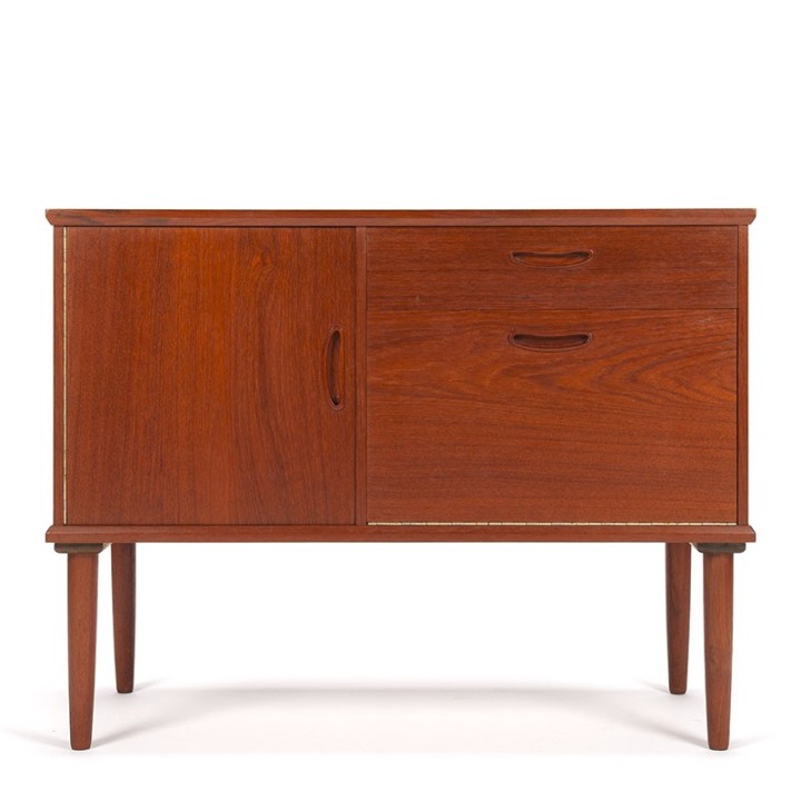 Deens vintage klein model kast in teak