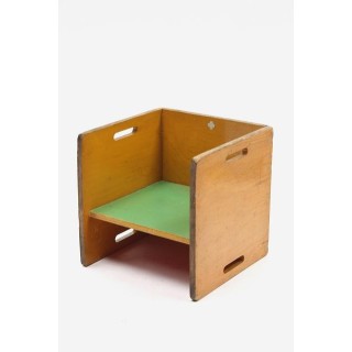 Child's chair in Rietveld/ ADO style - Retro Studio