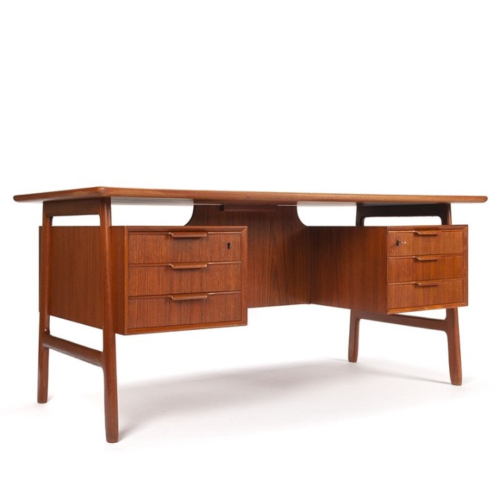 Mid-Century vintage design bureau model 75 van Omann Jun