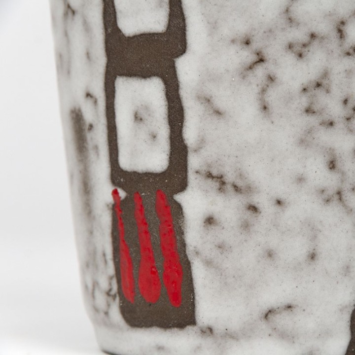 Aardewerken vintage vaas van Jasba met heldere kleuren