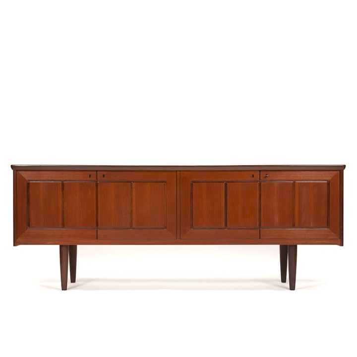 Teak long Mid-Century vintage design sideboard