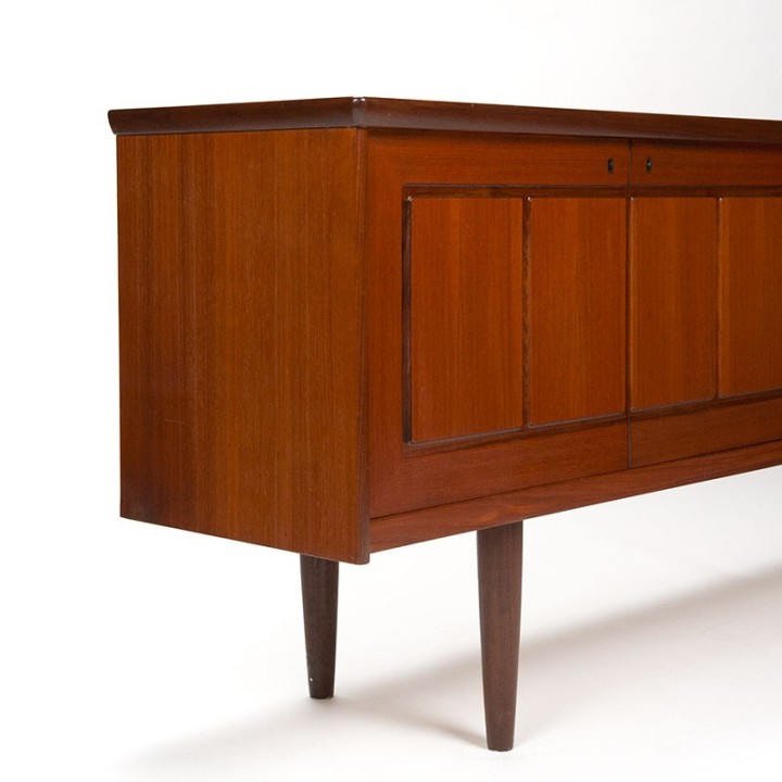 Teak long Mid-Century vintage design sideboard