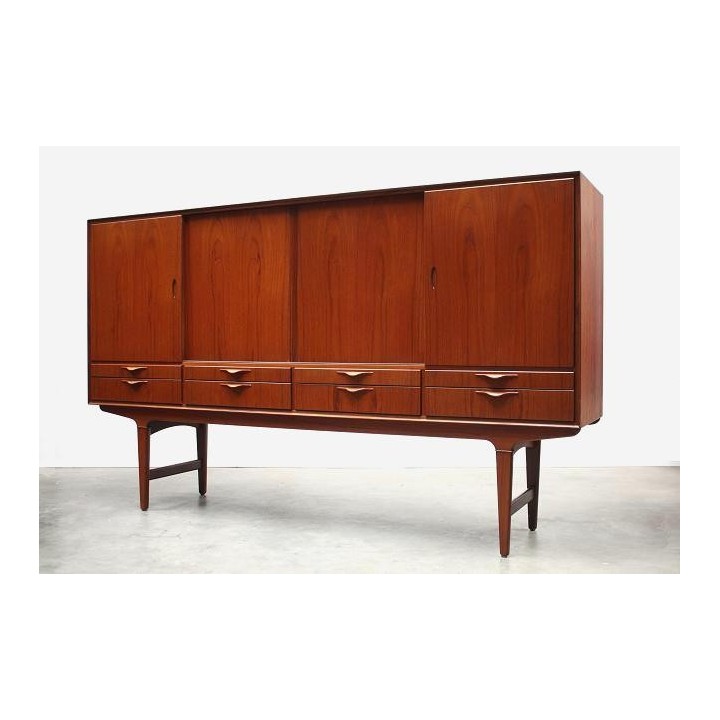 Dressoir van teakhout met messing details