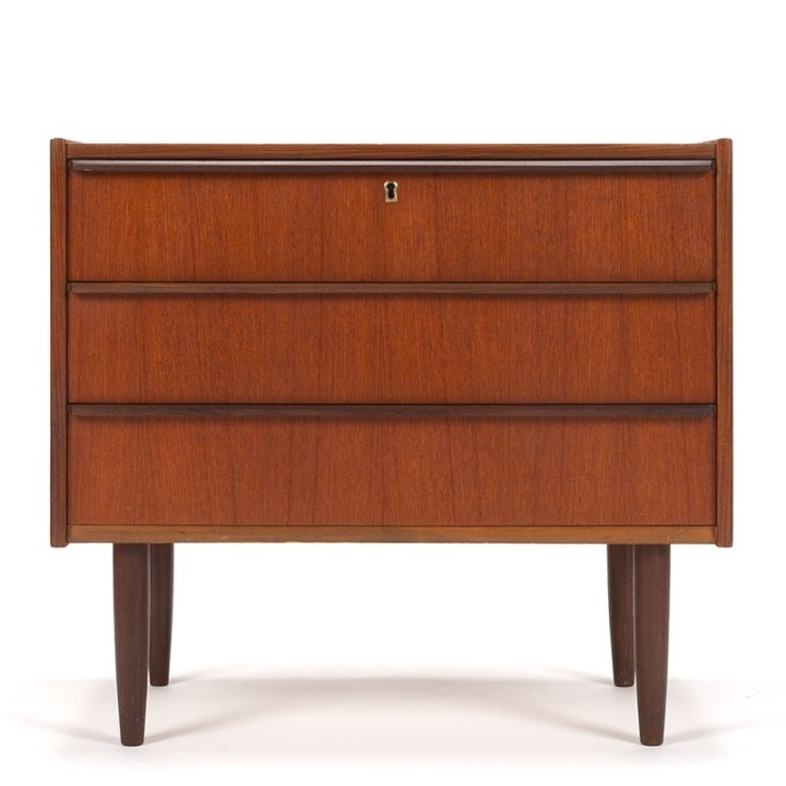 Mid-Century vintage ladekast met 3 lades in teak