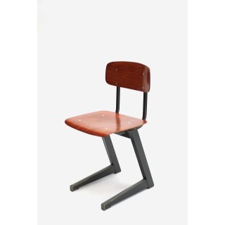 Industrial children's chair - Retro Studio