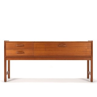 Klein model laag teakhouten vintage dressoir