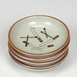 Set van 4 vintage kleine Knabstrup schaaltjes met sigaret