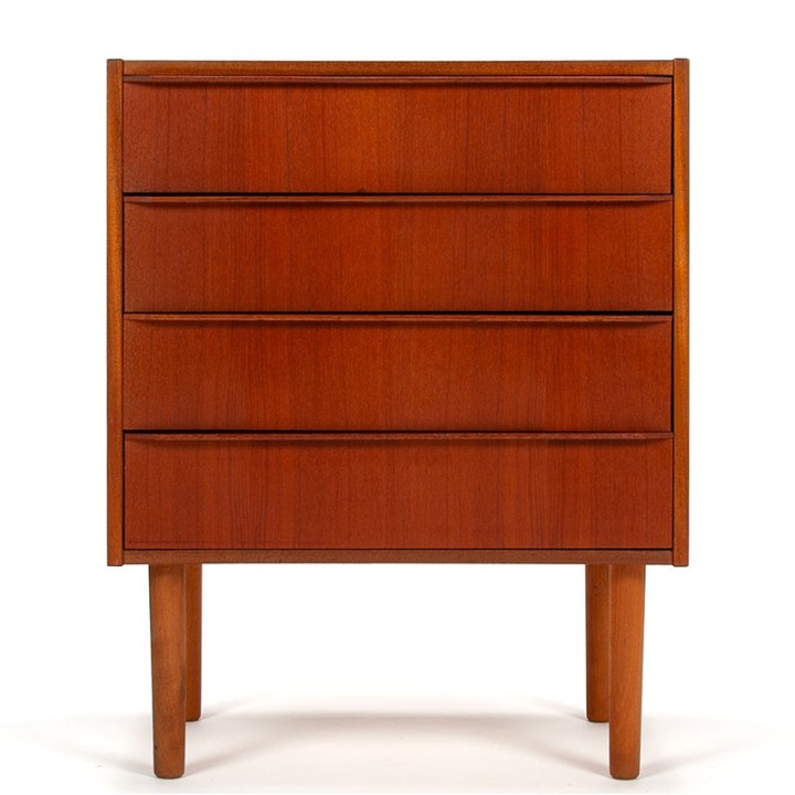 Chest of drawers in teak Danish vintage model with 4 drawers