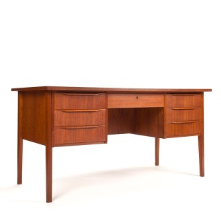Mid-Century vintage Deens design bureau in teak