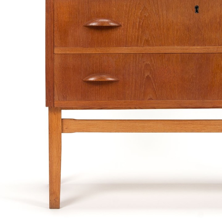 Mid-Century teak vintage chest of drawers and dressing table in