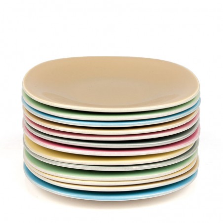 Vintage pastry plates in pastel colors from Boch Frères La