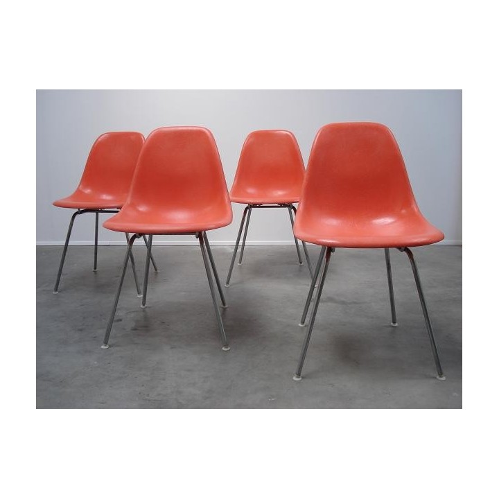 4 DSX- chairs by Eames - Retro Studio