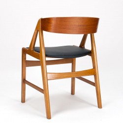 Henning Kjaernulf vintage Danish model 72 dining table chair