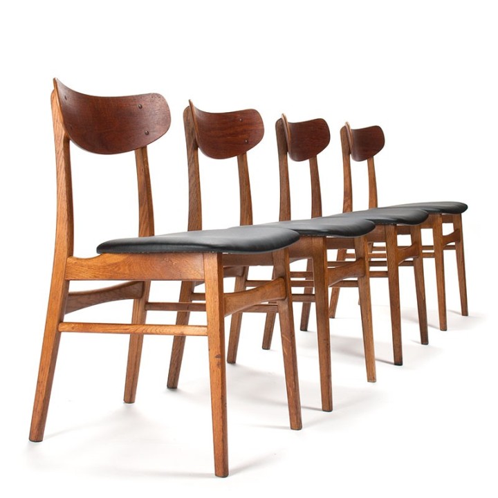 Set of Danish vintage dining table chairs in teak and oak