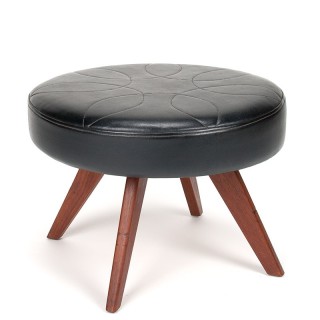 Mid-Century vintage Deense ottoman in teak en skai