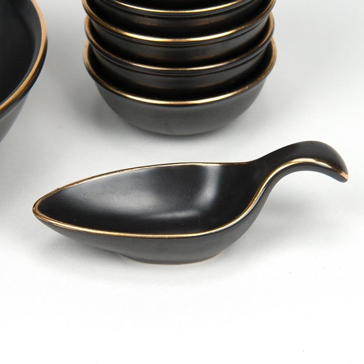 Peanut set vintage with gold edge