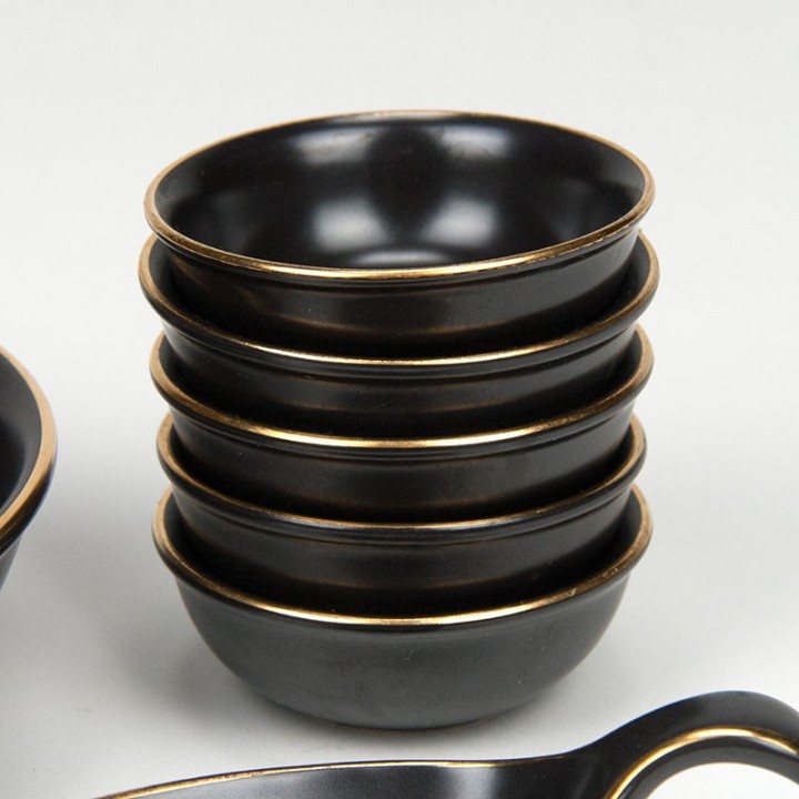 Peanut set vintage with gold edge