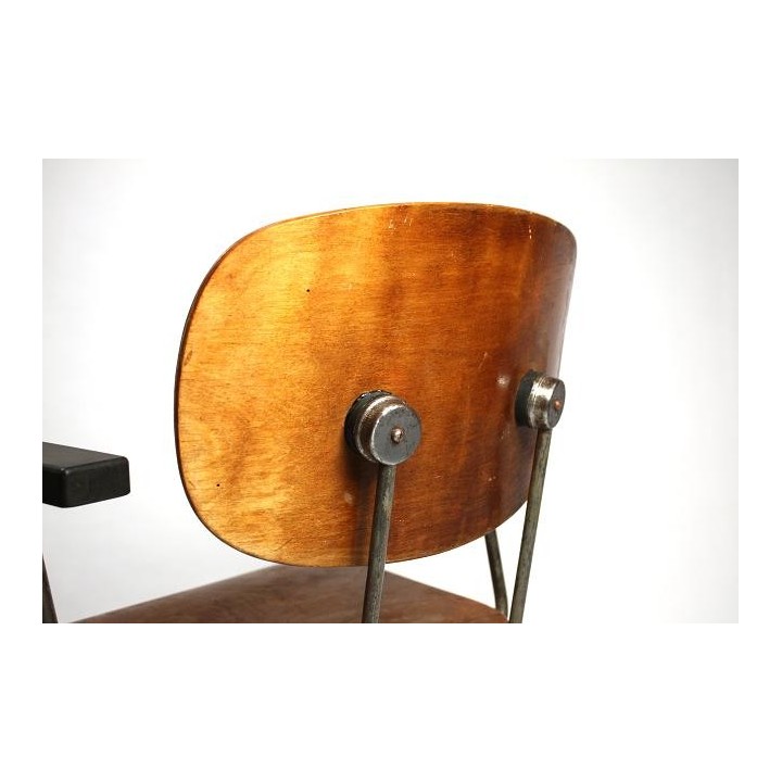 Gispen chair by Wim Rietveld - Retro Studio