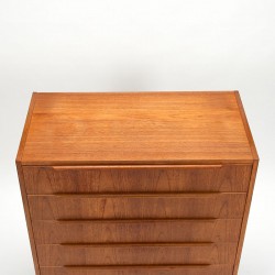 Danish vintage model chest of drawers with 6 drawers in teak