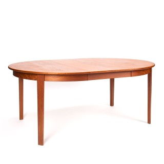 Ovaal/ ronde teakhouten Mid-Century Deense vintage eettafel