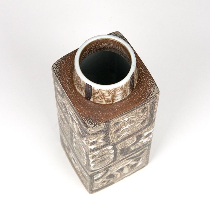 Royal Copenhagen Aluminia Read vintage model 719/3475